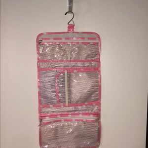 CELEBRITY BRAND HANGING TRAVEL SATCHEL